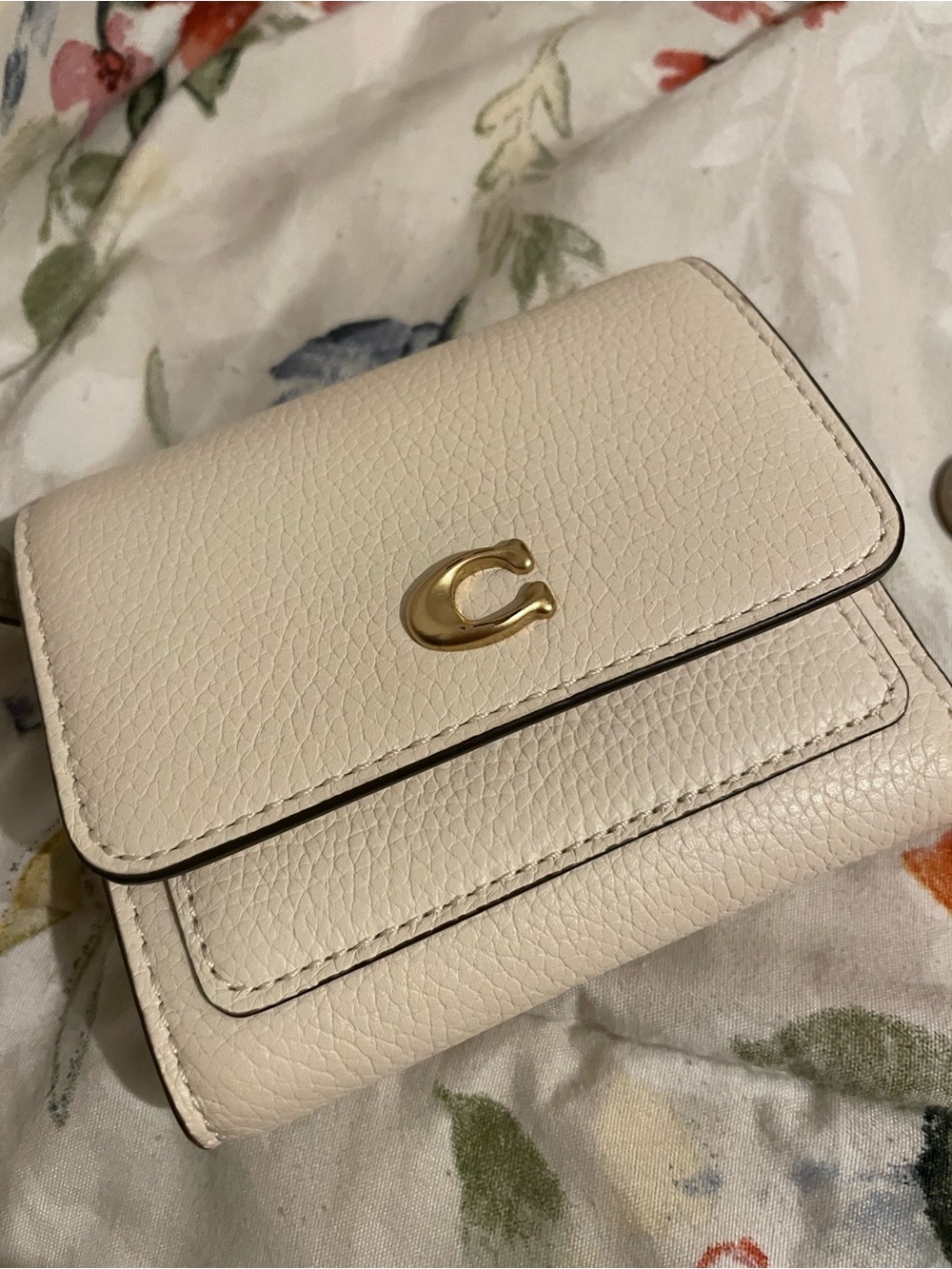 Coach Leather compact wallet in Chalk with Gold 'C'